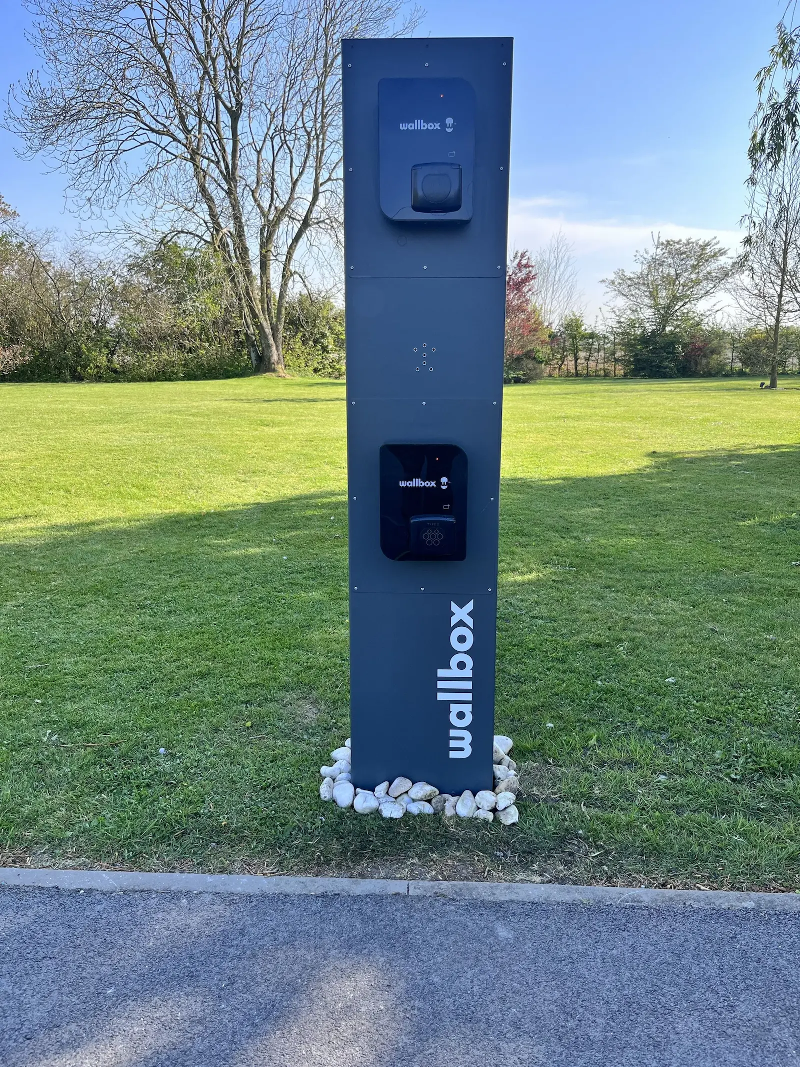 Borne de recharge électrique